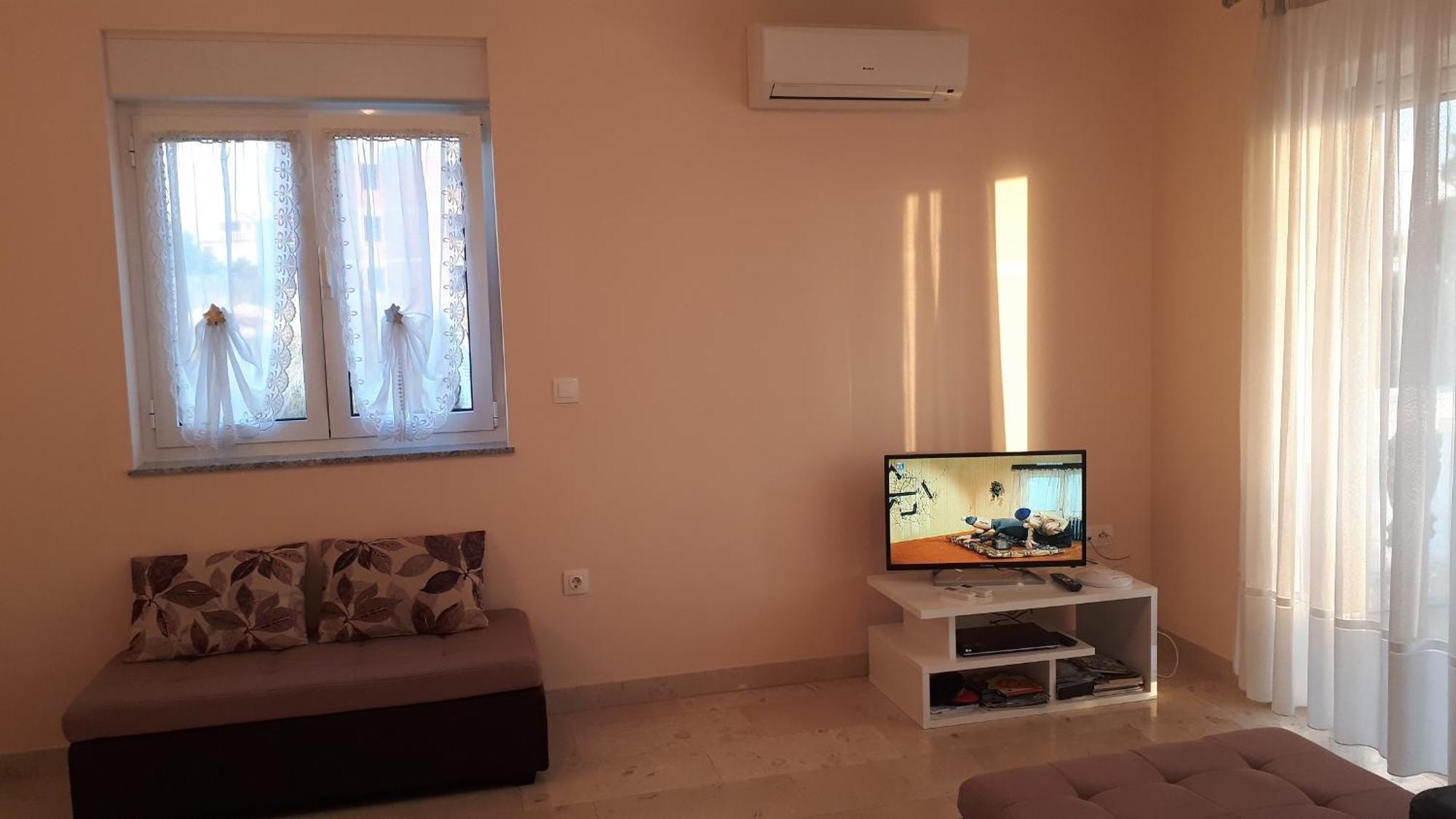 Cirjak Apartment *